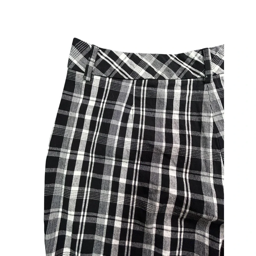 AB Studio Shorts Womens Size 12 Black White Check Pockets Relaxed Fit Stretch
